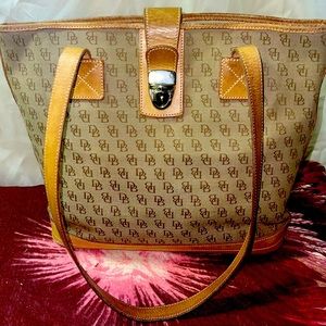 Dooney And Burke Shoulder Bag